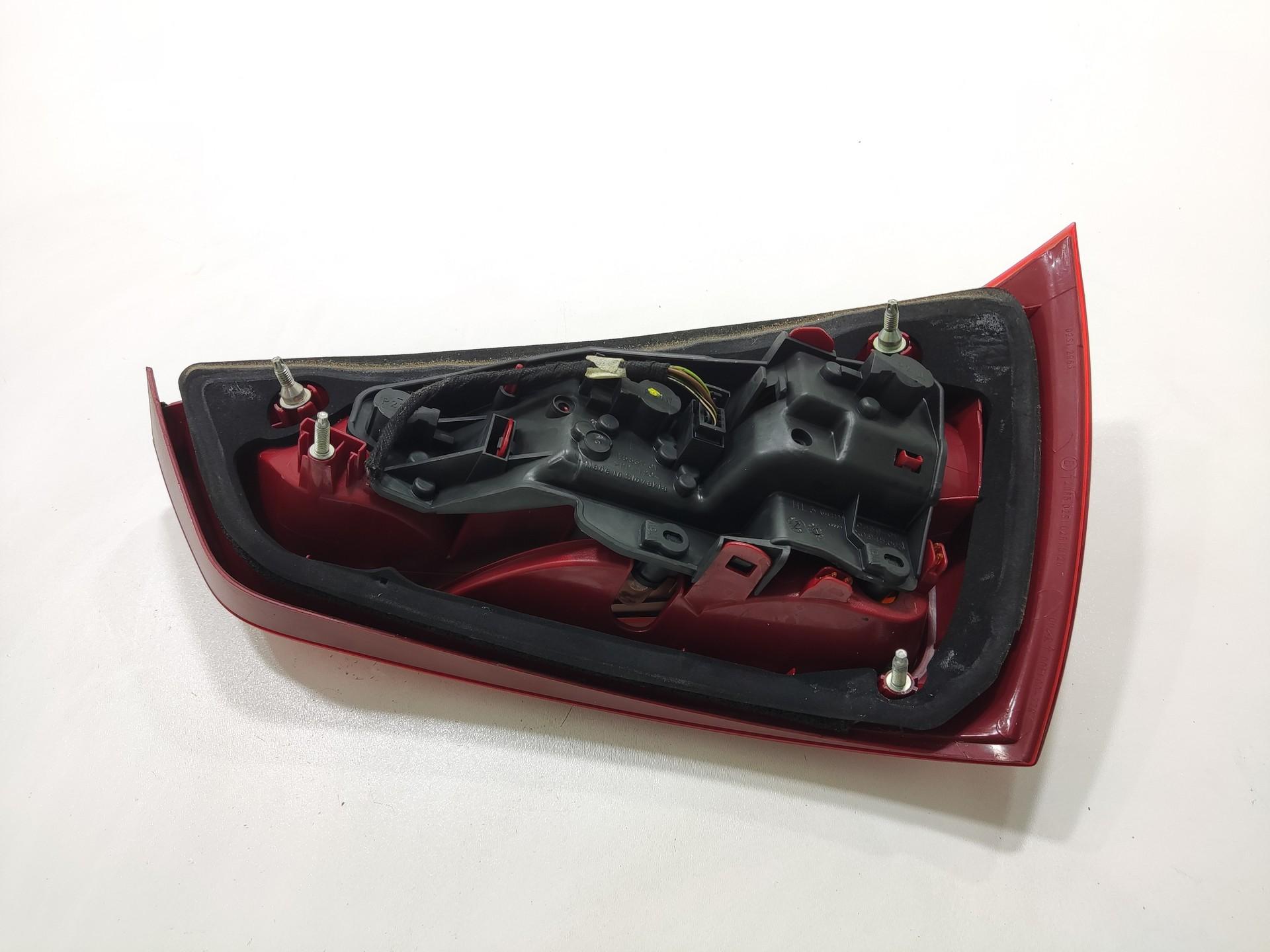 light left left rear part rear AUDI A1 and 8X 2010-2014 8X0945093 EUROPA