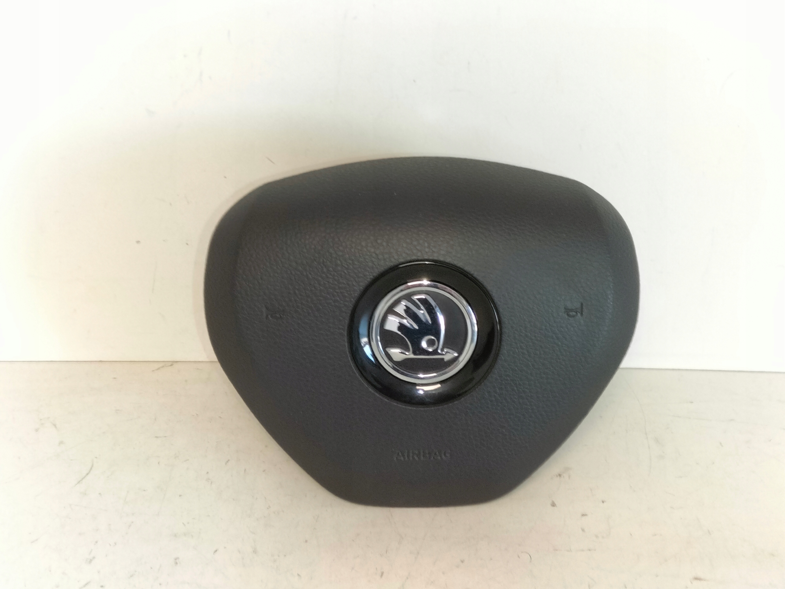 airbag airbag driver´s left SKODA SUPERB II 08