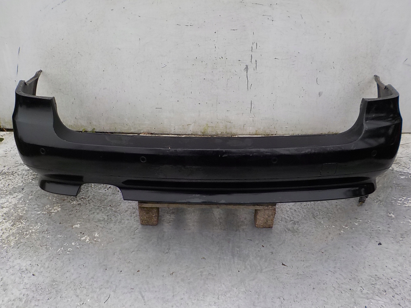 84 BMW 5 E61 Paraurti posteriore posteriore PDC
