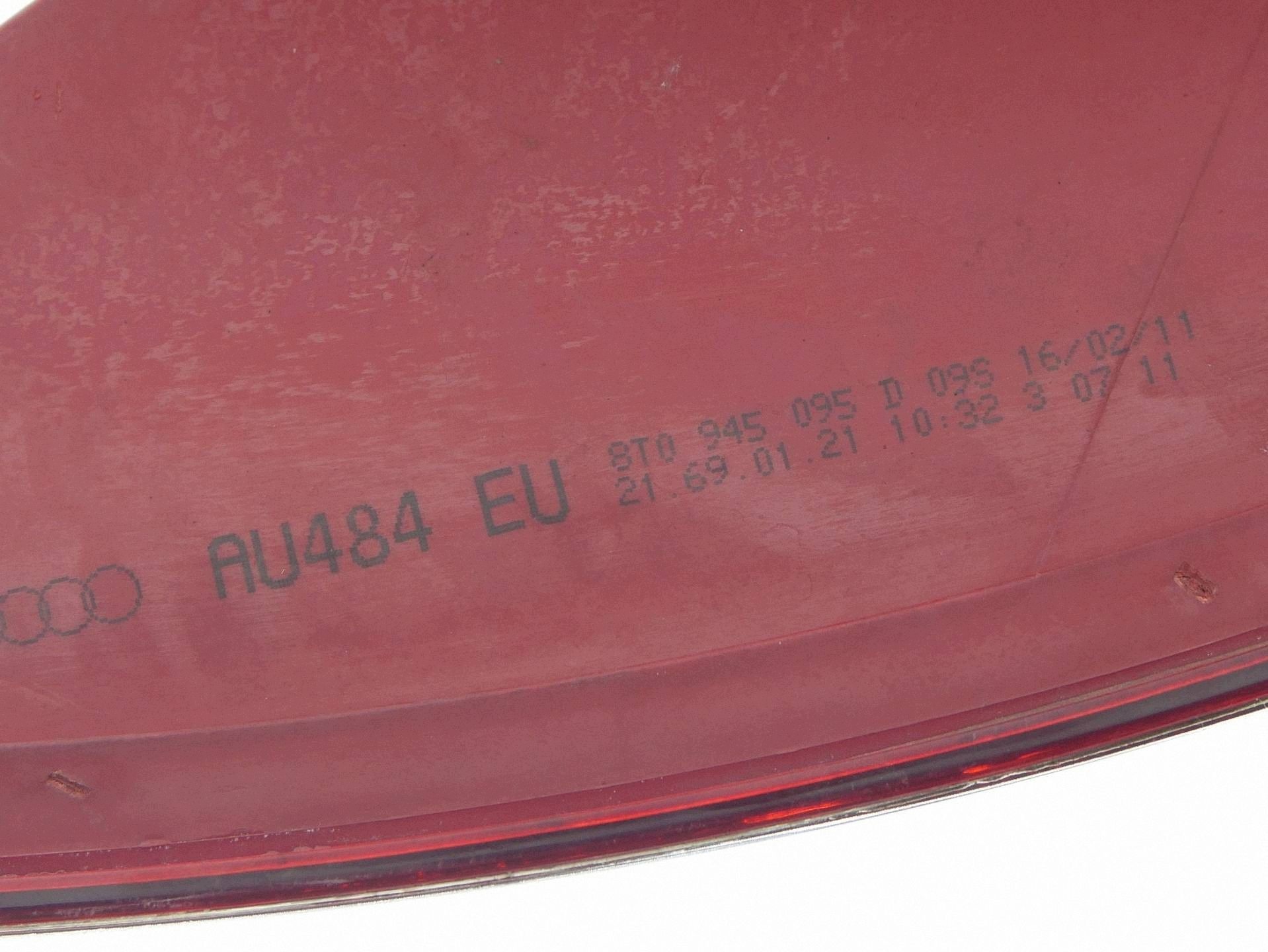licht links heck W kotflügel AUDI A5 COUPE 8T0945095D