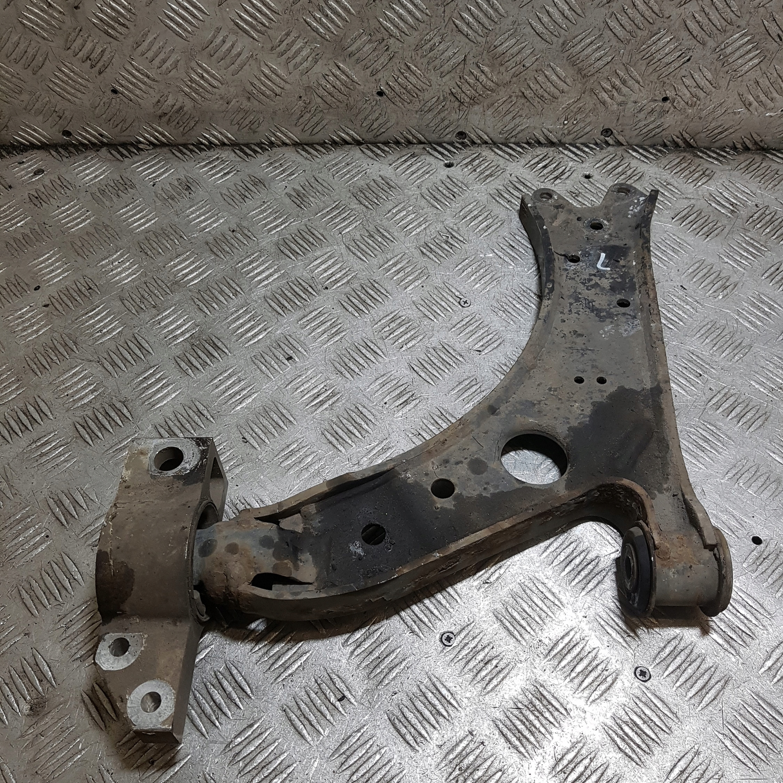 arm left front VOLKSWAGEN GOLF 5 1K0407189E
