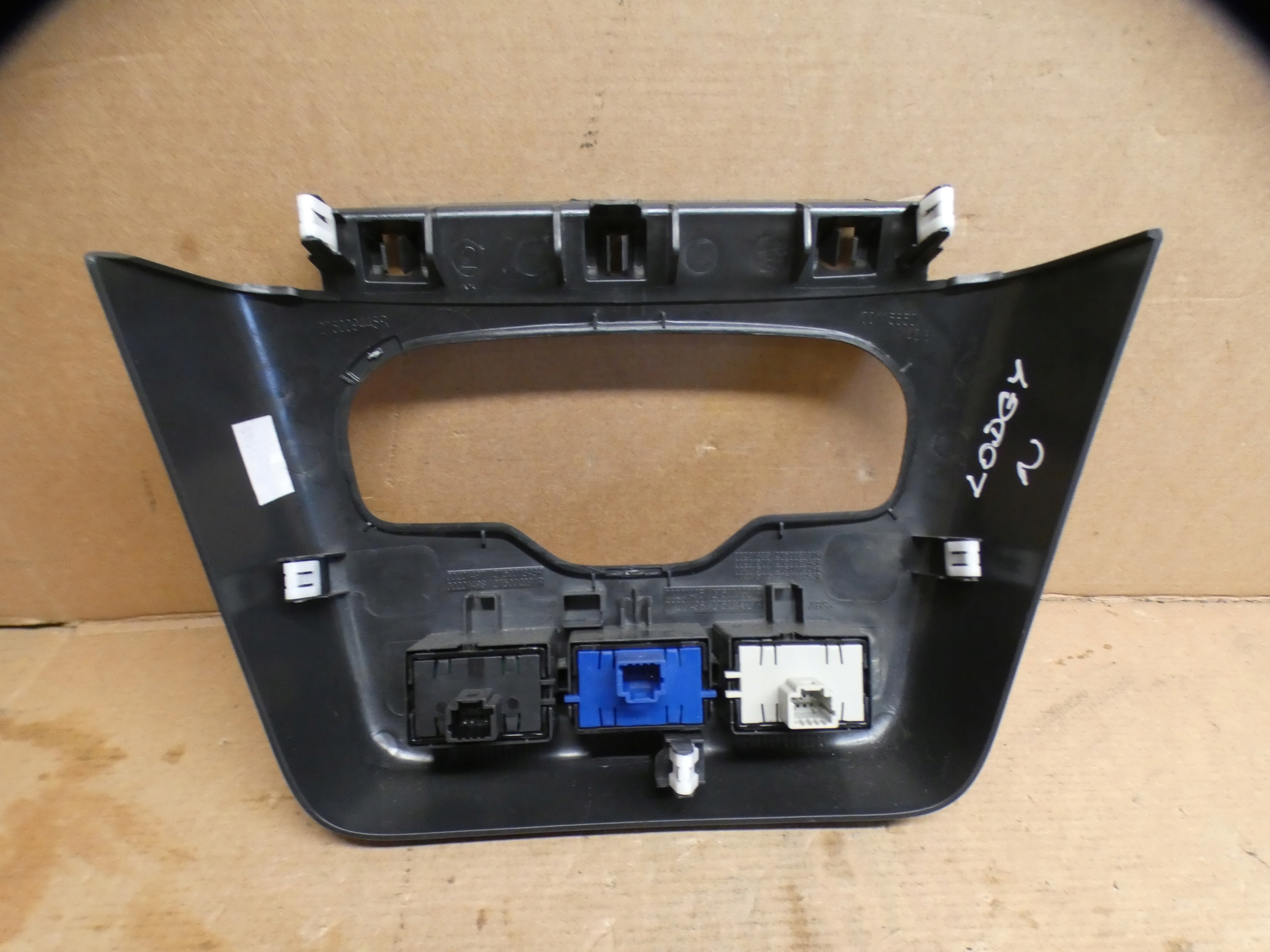 Châssis Couvre Couverture tablier moteur Unite commande clima DACIA LODGY 2019 LIFT