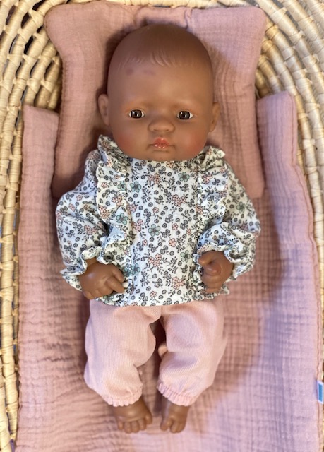 Ubranko dla lalki Miniland 32 cm spodenki i tunika EAN (GTIN) 5904726350614