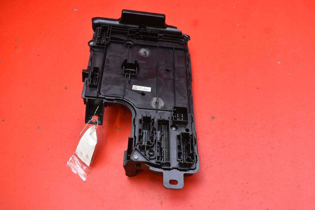 comfort control unit left 1497847-39-D TESLA MODEL Y 60 kWh 299 KM 20