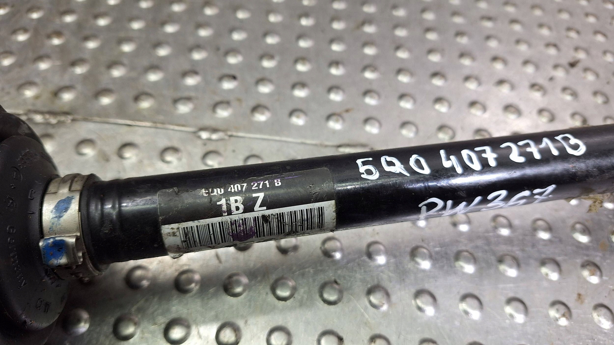 semi-axis left front 5Q0407271B A3 8V PASSAT B8 GOLF VII LEON OCTAVIA 1.2 TFSI