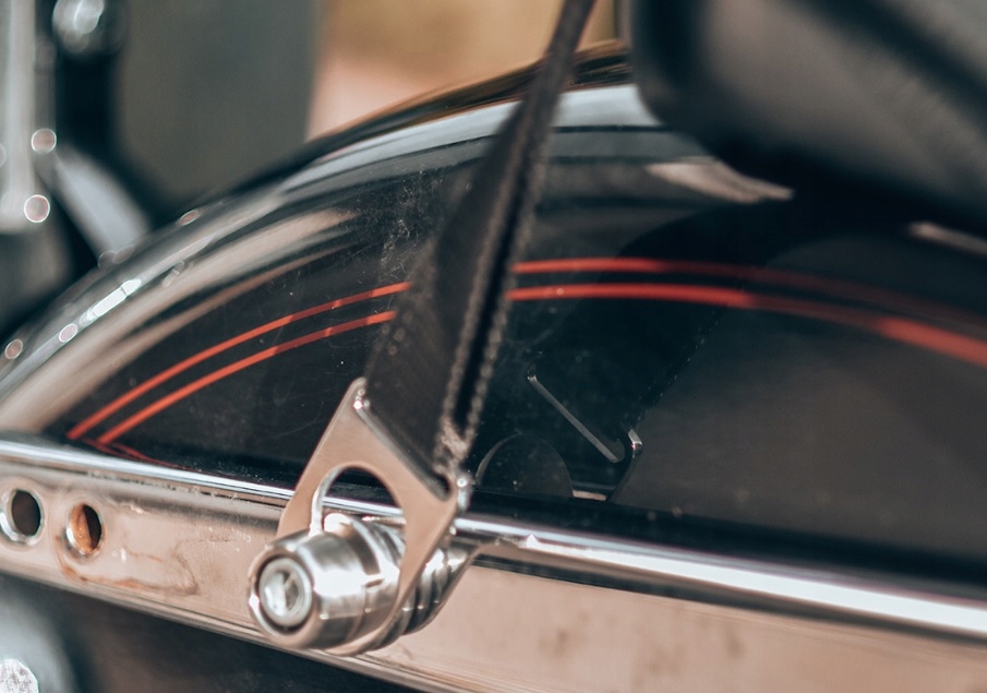 Mocowania do rolki kufra Deemeed srebrne Harley