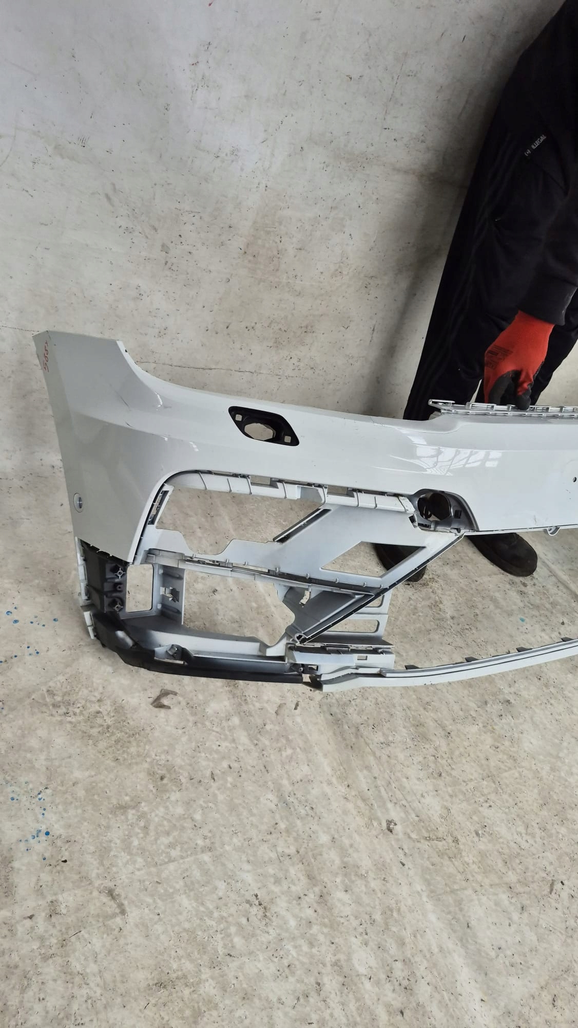 VW TIGUAN II 2 R-LINE 16-20 bumper front front washer PDC