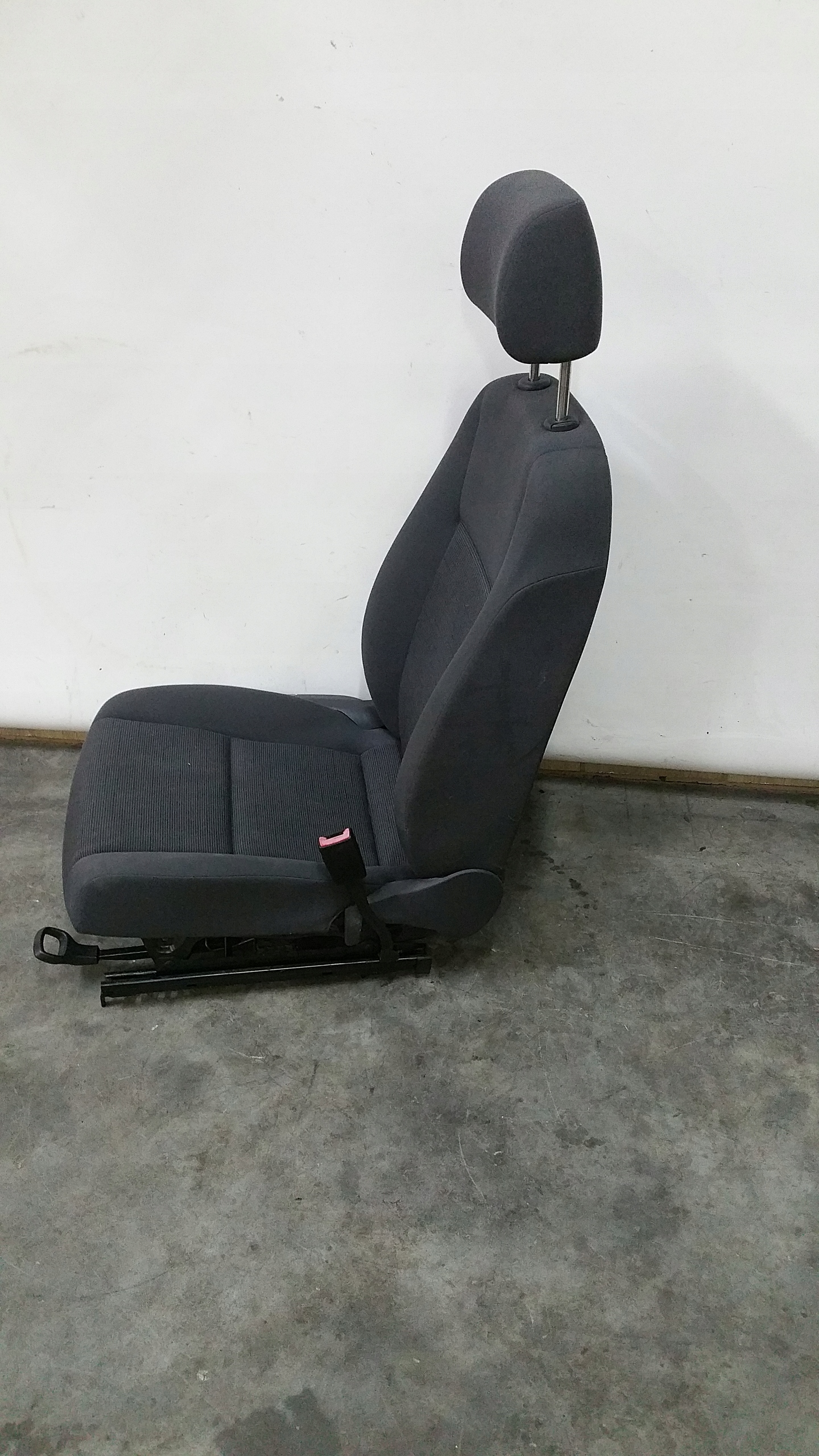 seats right front HB 5D VW Golf 5 V 1,9 TDI