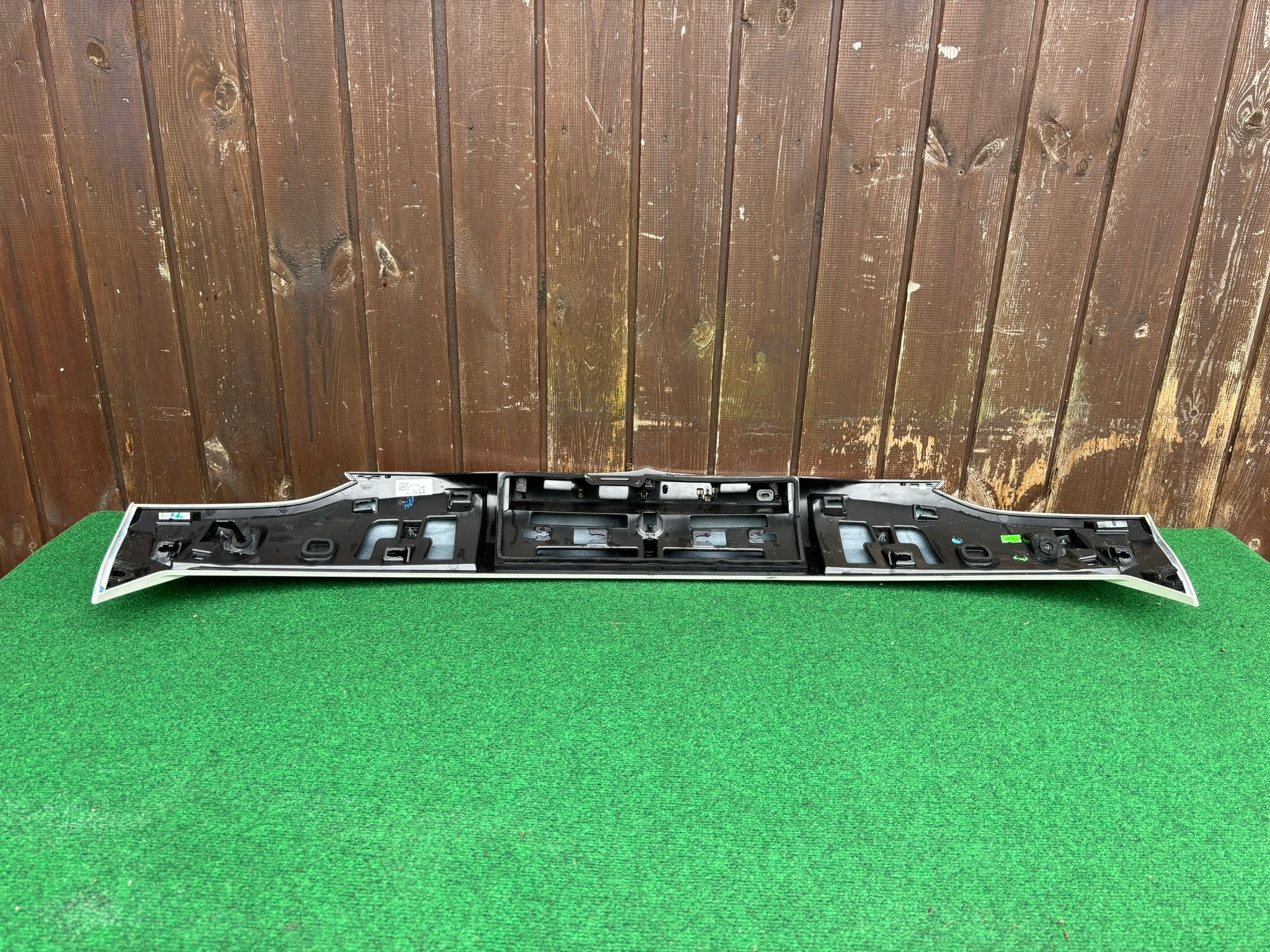 MASERATI LEVANTE cap boot moulding bonnet rear part SPOILER K63/785