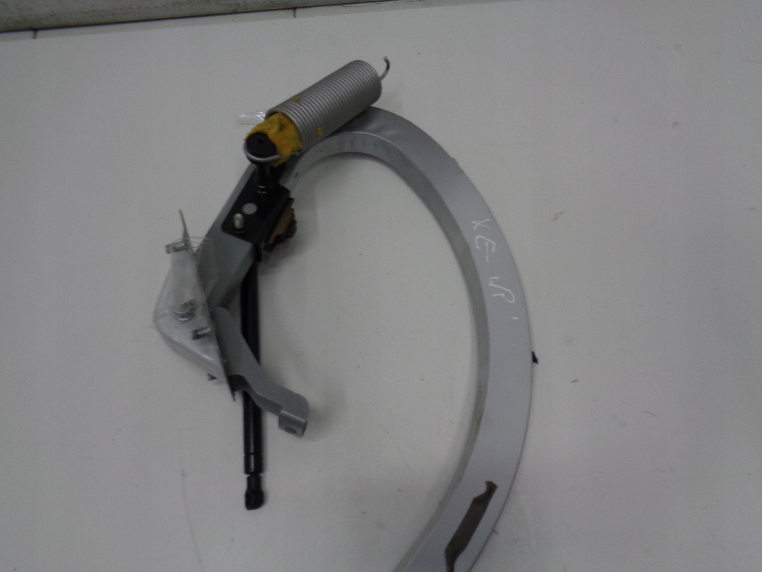 JAGUAR XE X760 hinge bonnet rear part right 16r