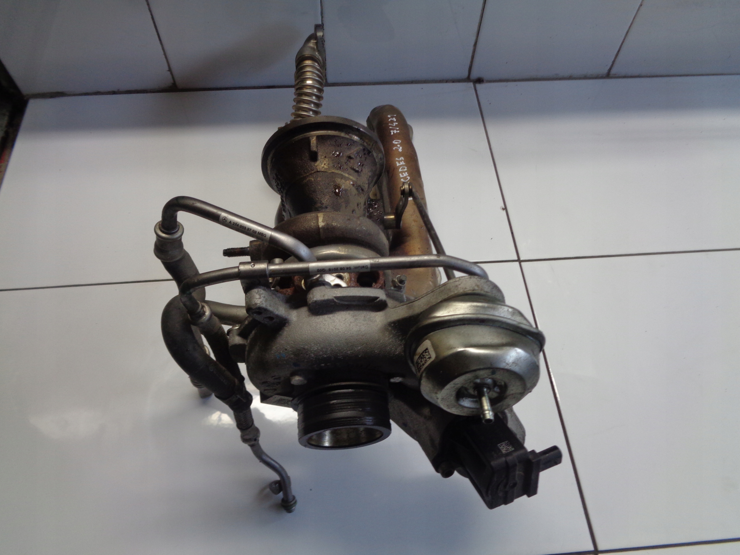 MERCEDES W205 2.0CGI turbo A2740904180