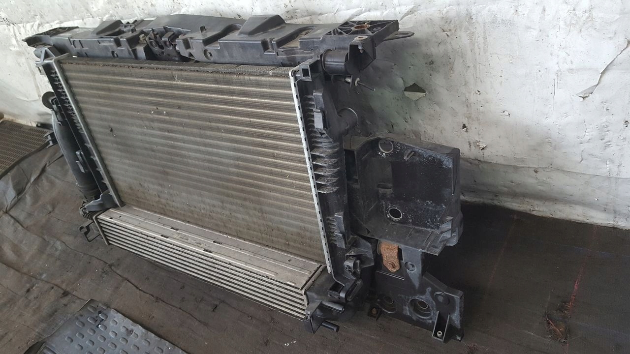 support panel for radiators radiator Renault Megane III 1,4 TCE