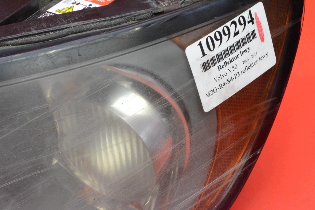 REFLEKTOR left light front lens XENON EU 30698889 VOLVO V50 1 and 03-11