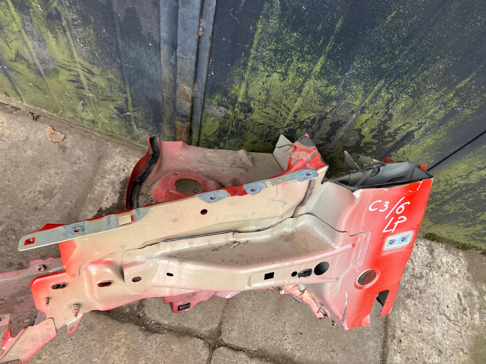 čtvrtka čtvrtka levý předek CITROEN C3 III
