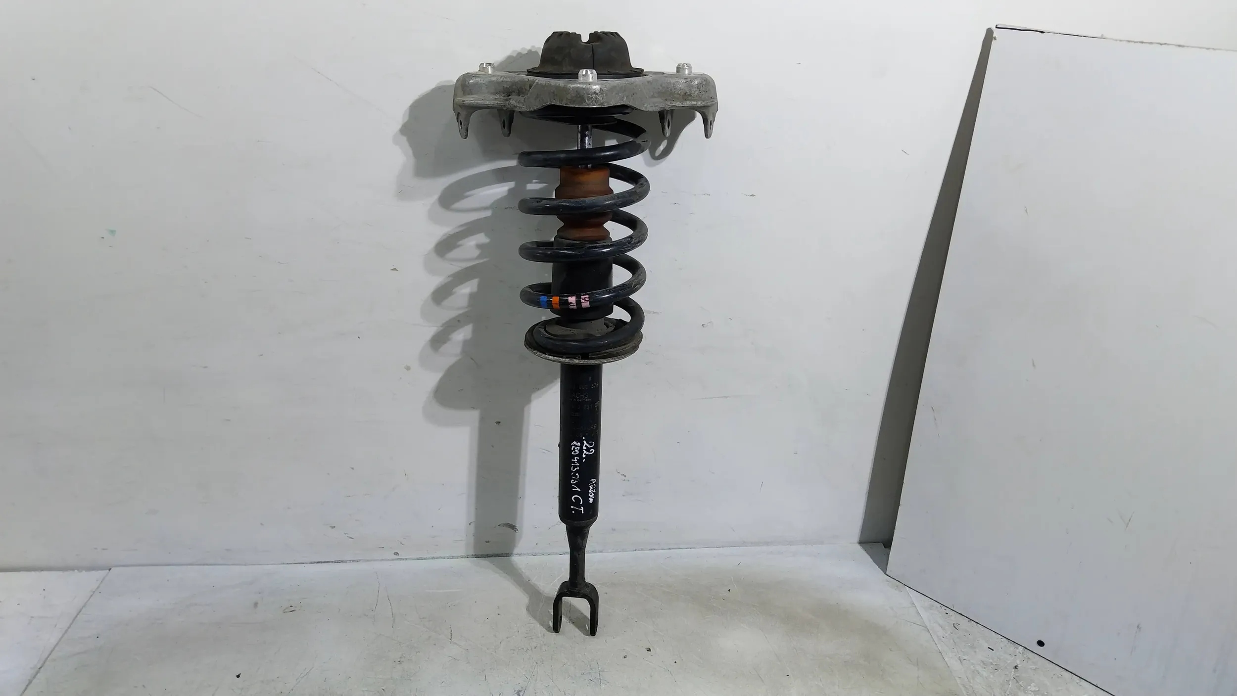 shock absorber McPherson front left 8E0413031CT Audi A4 B7