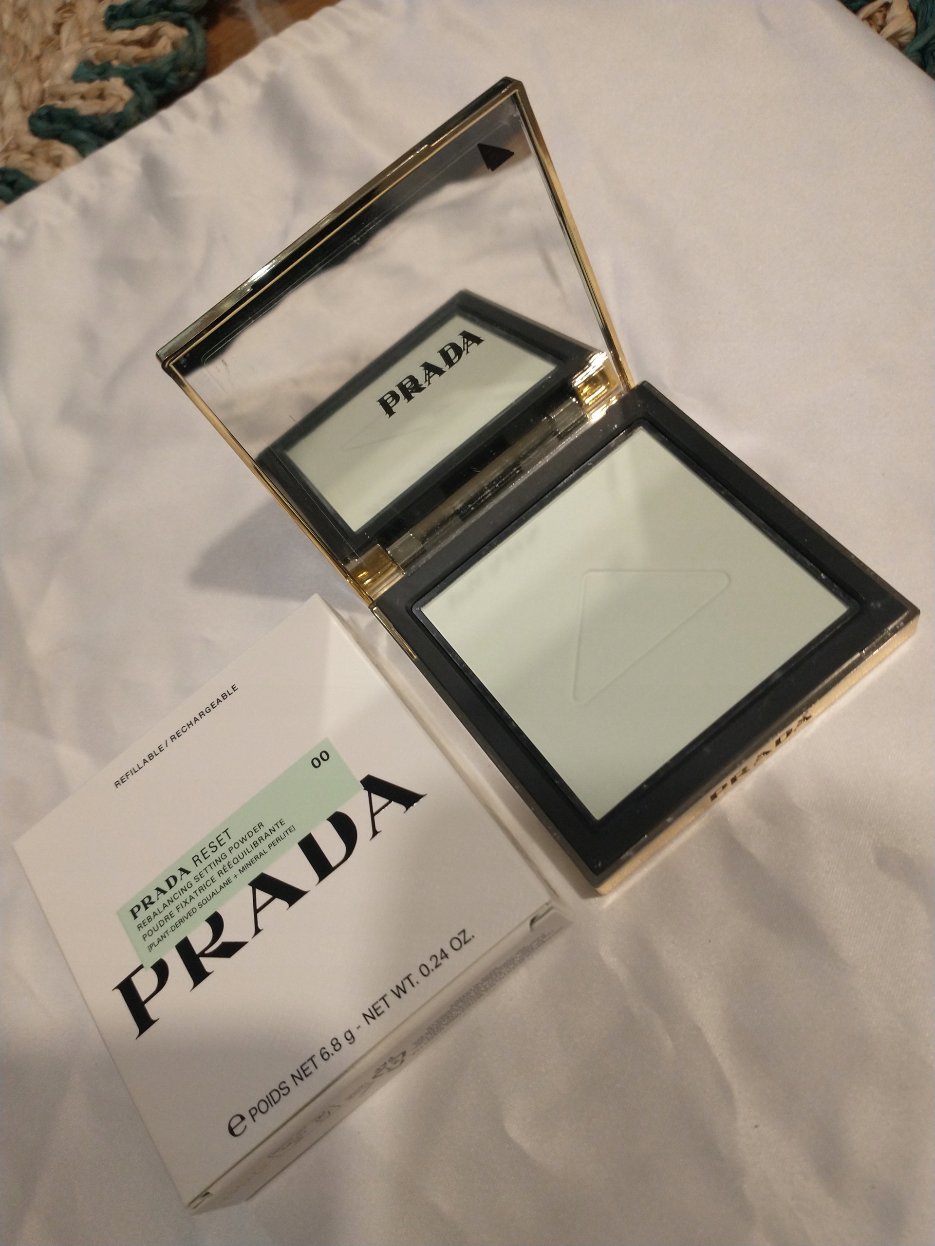 Nowy transparentny puder prada 00