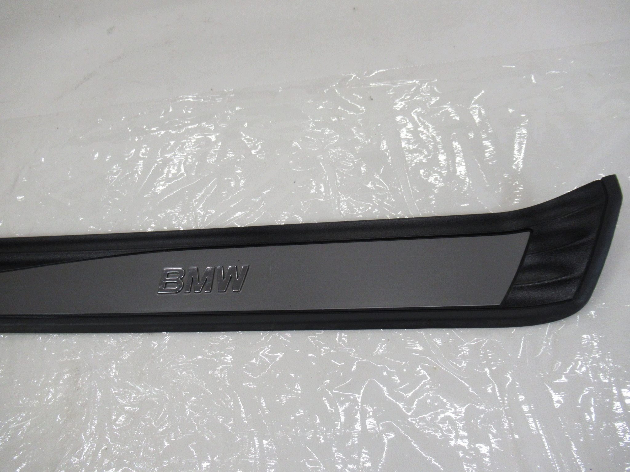 moulding threshold ozdobna cap right right front BMW e60 e61 sedan KOMBI
