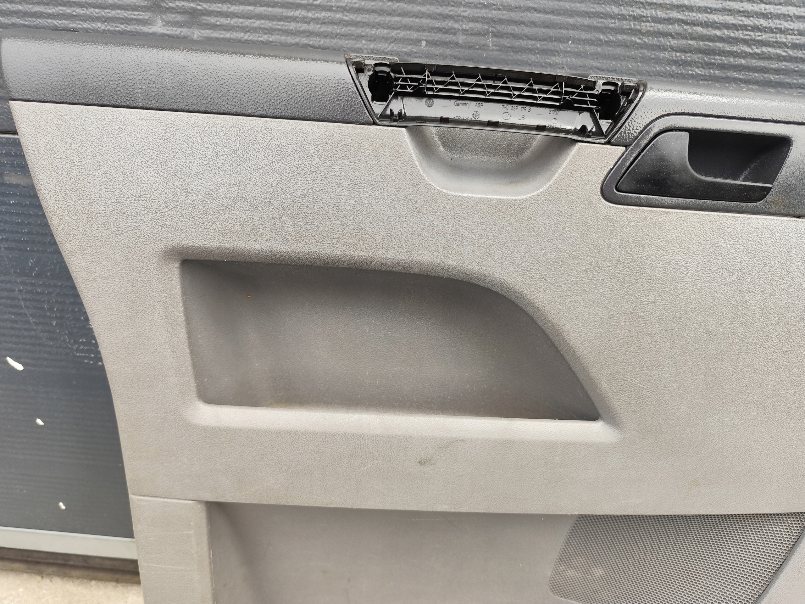 VW T5 side upholstery door left right KIEROWCA PASAZER