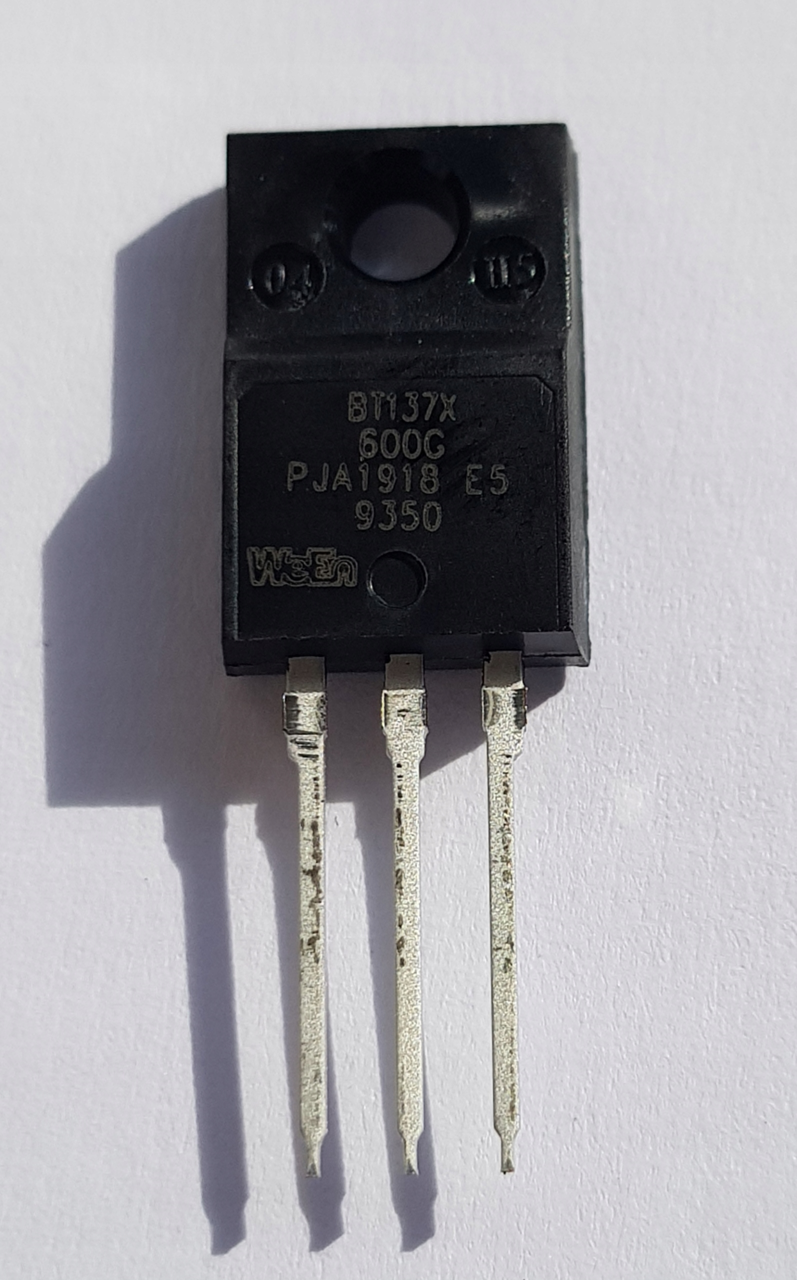 BT137X-600G,127 Triak 600V 8A