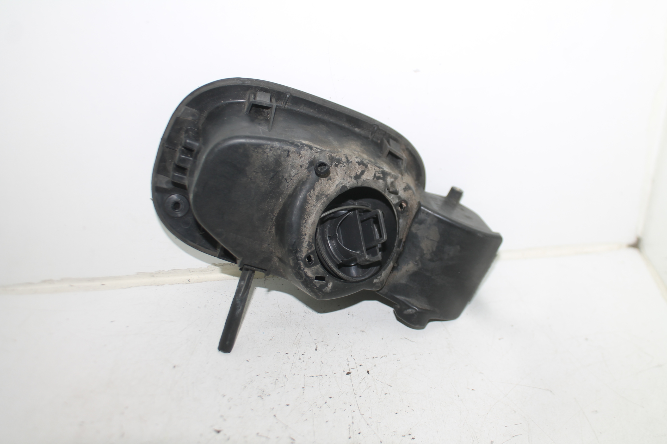 Tankklappe des Kraftstoffsbehälters 8200213440B RENAULT MODUS