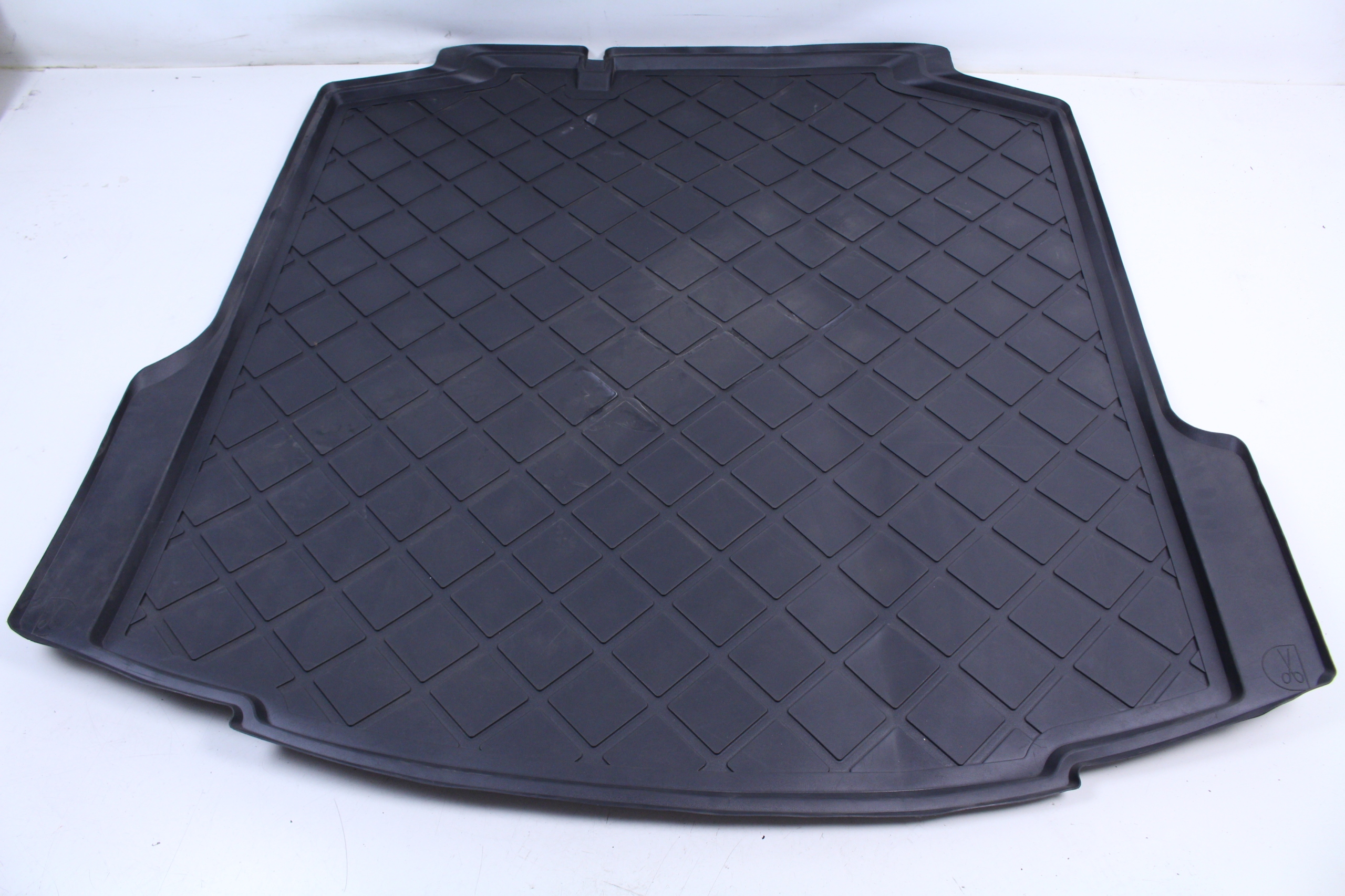 MATA BAGAZNIKA SEAT TOLEDO IV Numer katalogowy producenta 6JA061170