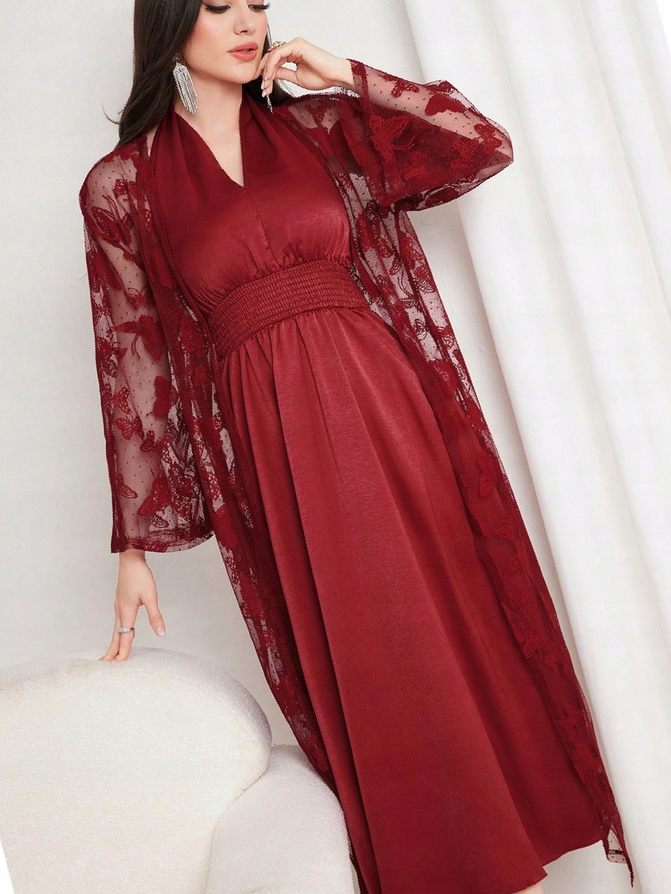 Šaty Návštěvní s přehozem Burgundská Maxi saténová M 38