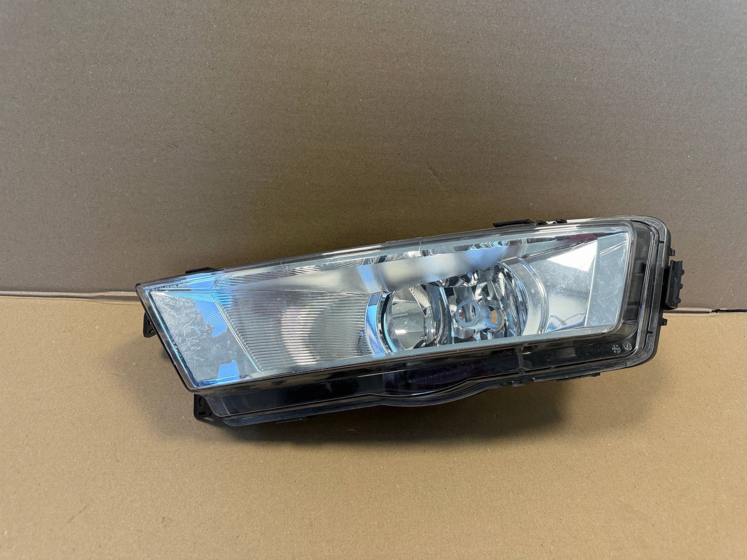 SKODA RAPID 5JA fog light left front 5JA941699