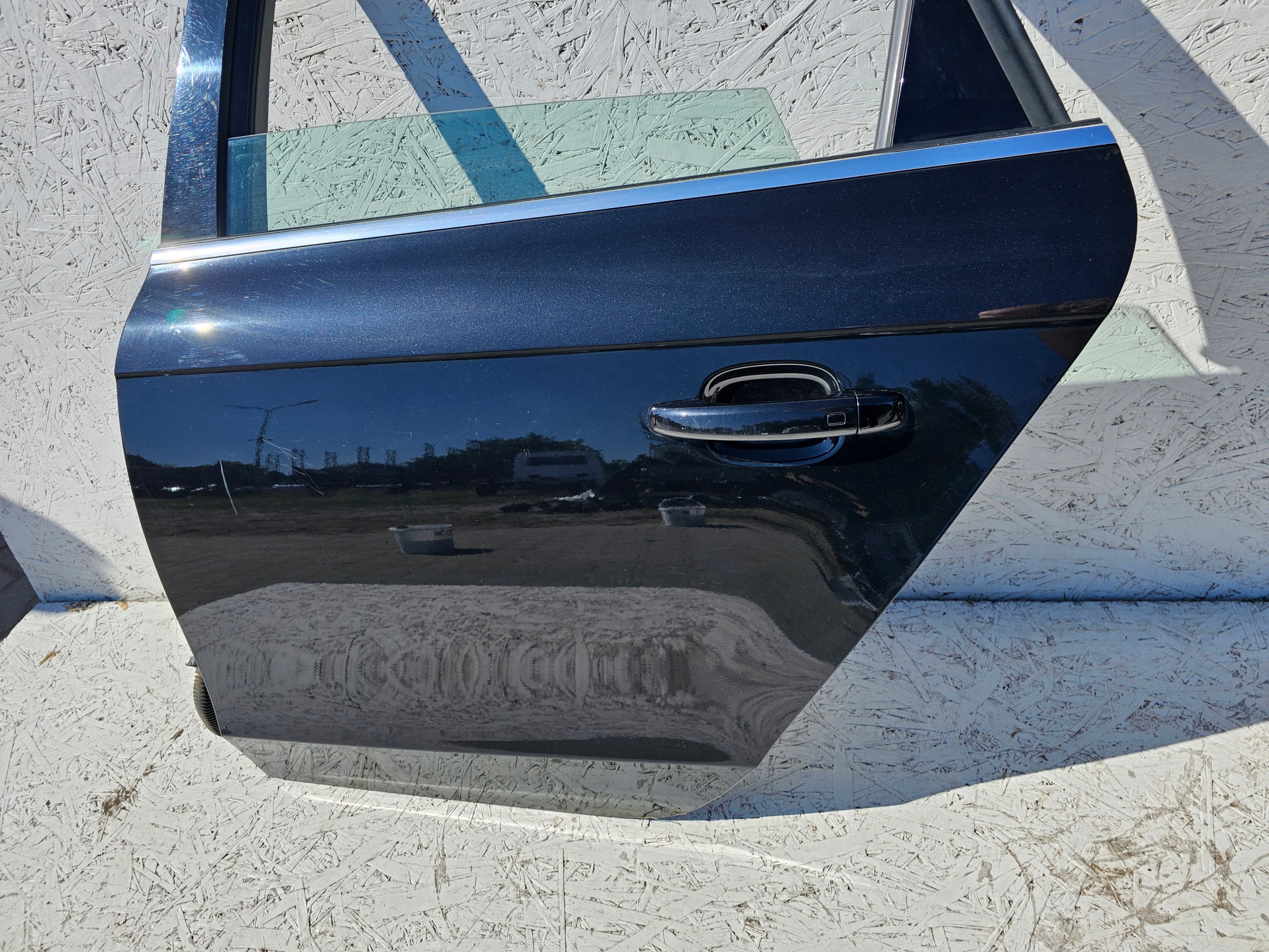 A4 8K LIFT DRZWI LEWY TYŁ LZ9Y Strona zabudowy tył - lewa