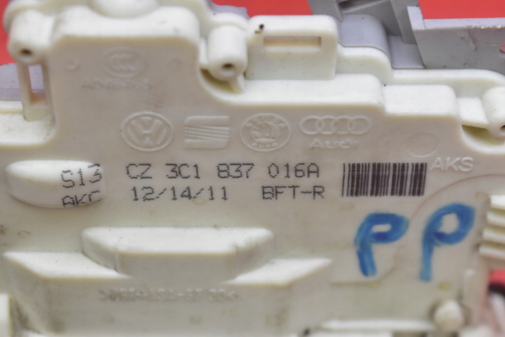 lock door right front front EU 3C1837016A VW PASSAT B7 10-15