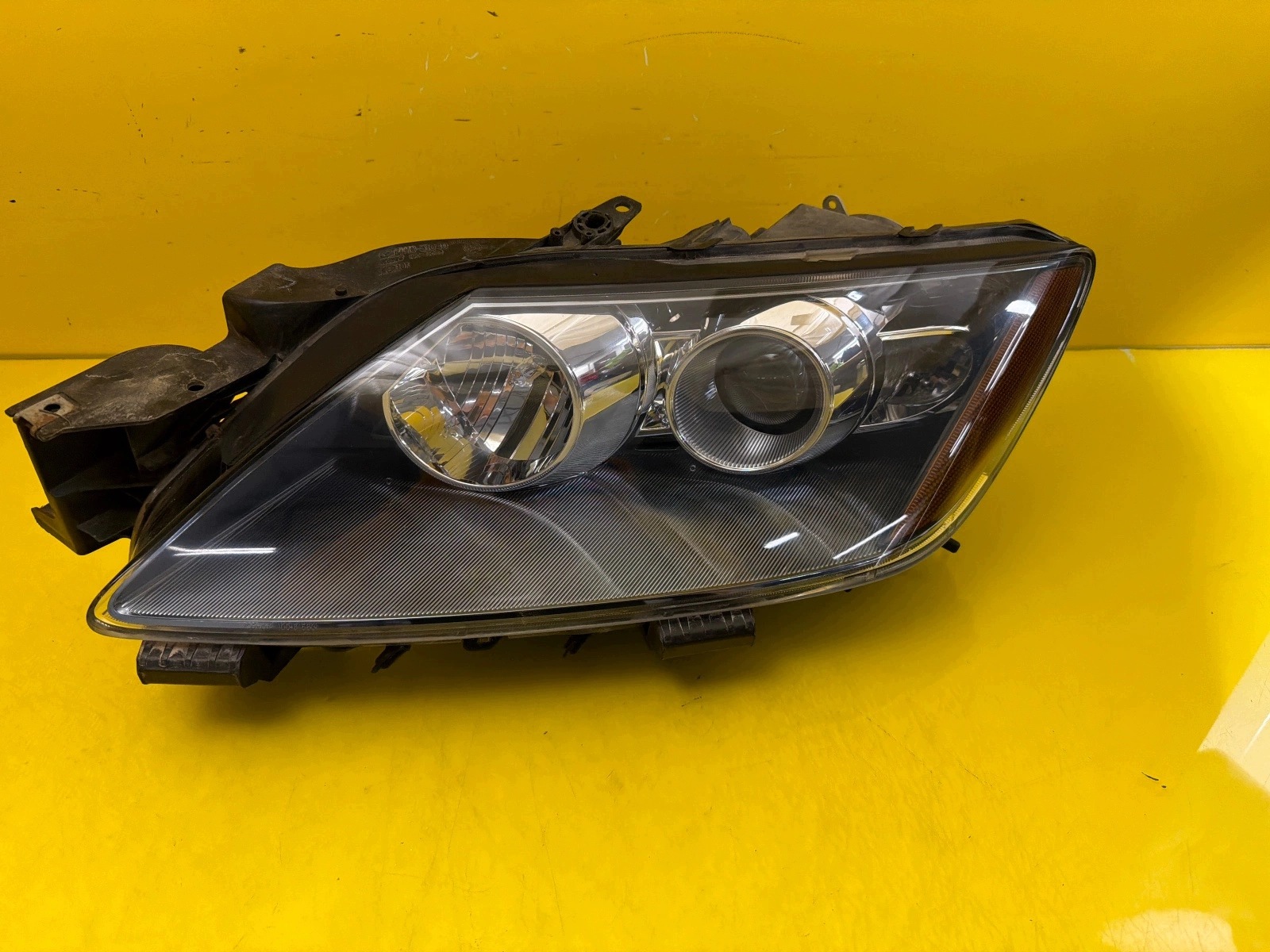 light left Mazda CX7 CX-7 Xenon