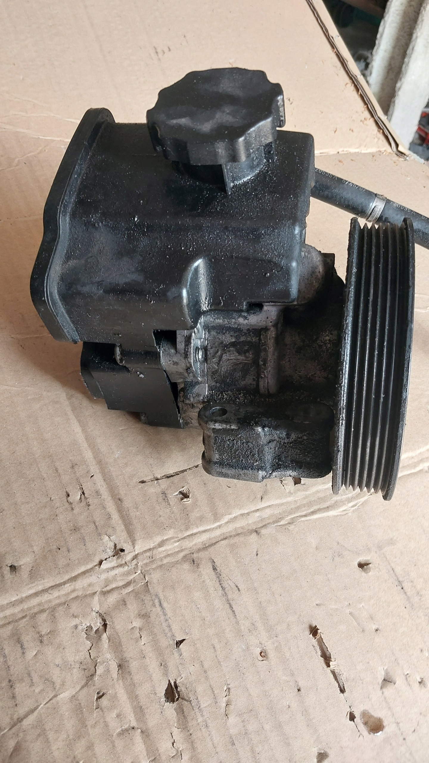 Mercedes W204 OM646 servo pump A0044667001