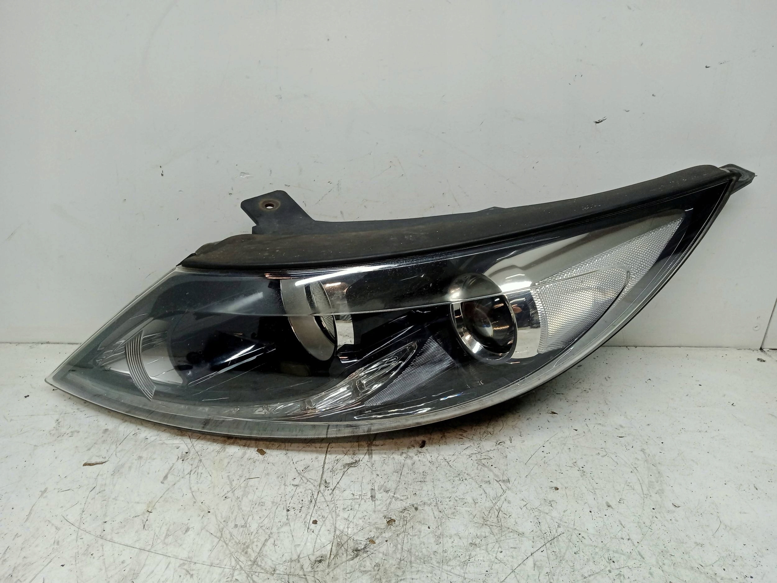 KIA SPORTAGE III light left front XENON LED UK control unit 92101-3U310