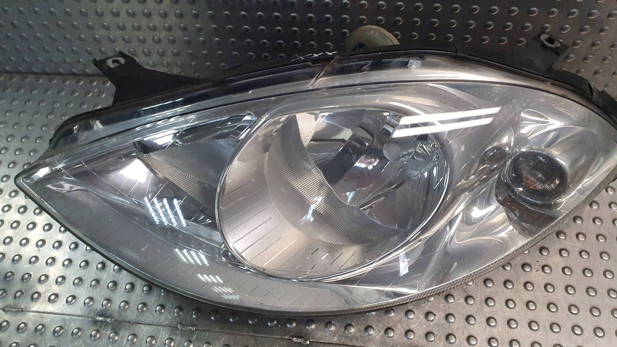 light front left MERCEDES A-KLASA W169 04- A1698200161