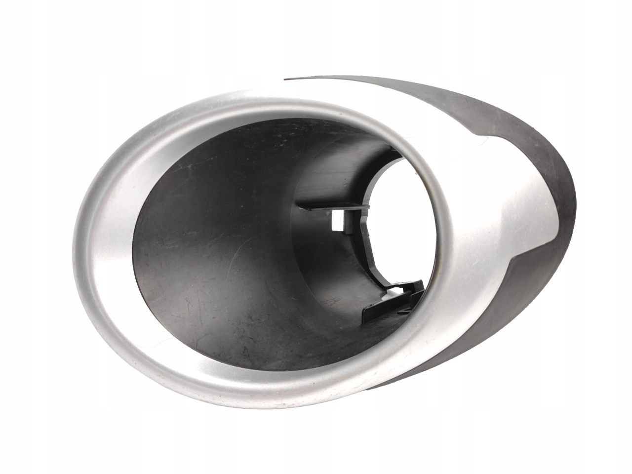 96850225 - PEUGEOT PARTNER РЕШЕТКА ГАЛОГЕННАЯ РАМКА ЛЕВАЯ ПЕРЕДНЯЯ