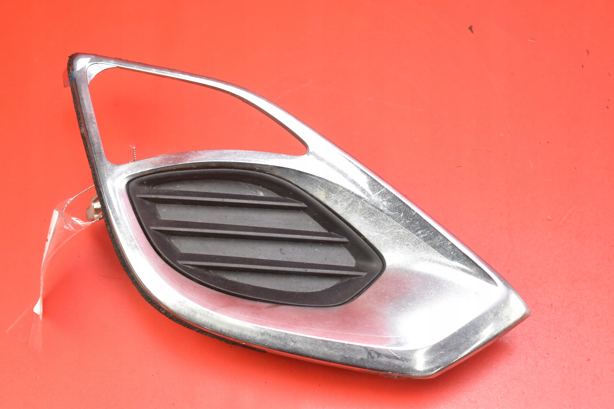 РЕШІТКА БАМПЕРА ПРАВА TOYOTA AVALON XX40 15R