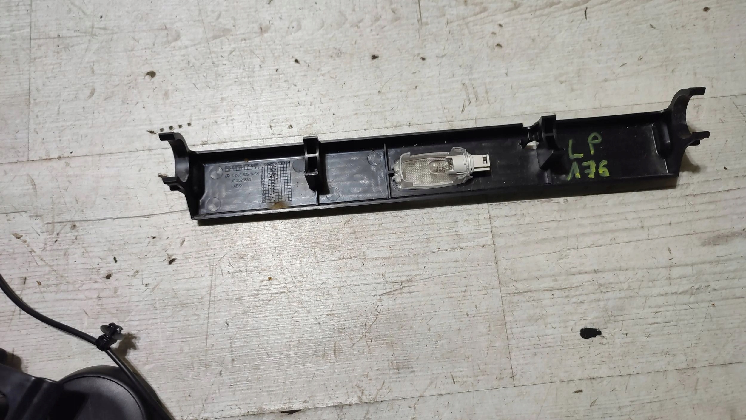 Mercedes-Benz A W176 2017 front side left spoiler seat