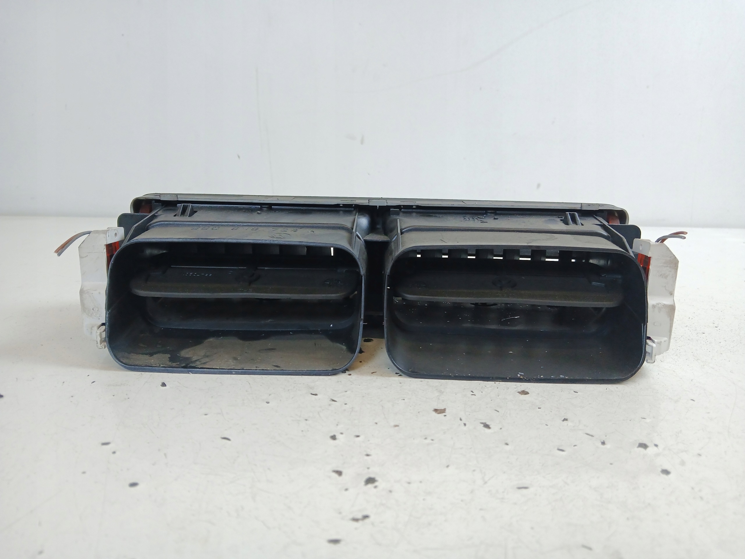 VW PASSAT B5 lüftungsgitter des lüfters mitte 3B0819728A