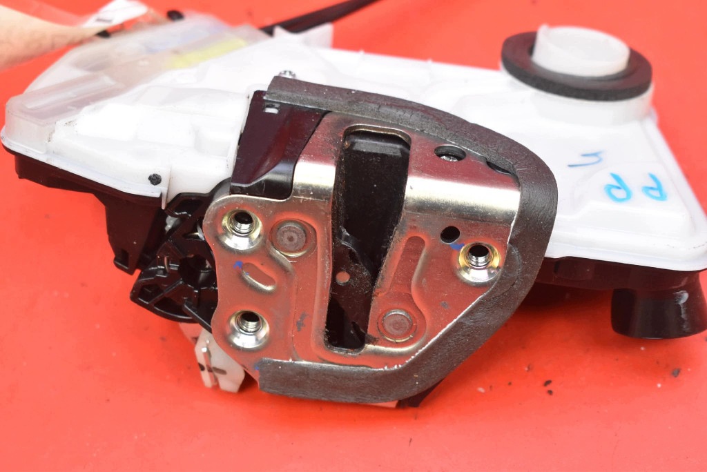 lock door right front front EU TOYOTA AYGO 2 II 5D HB 14-20