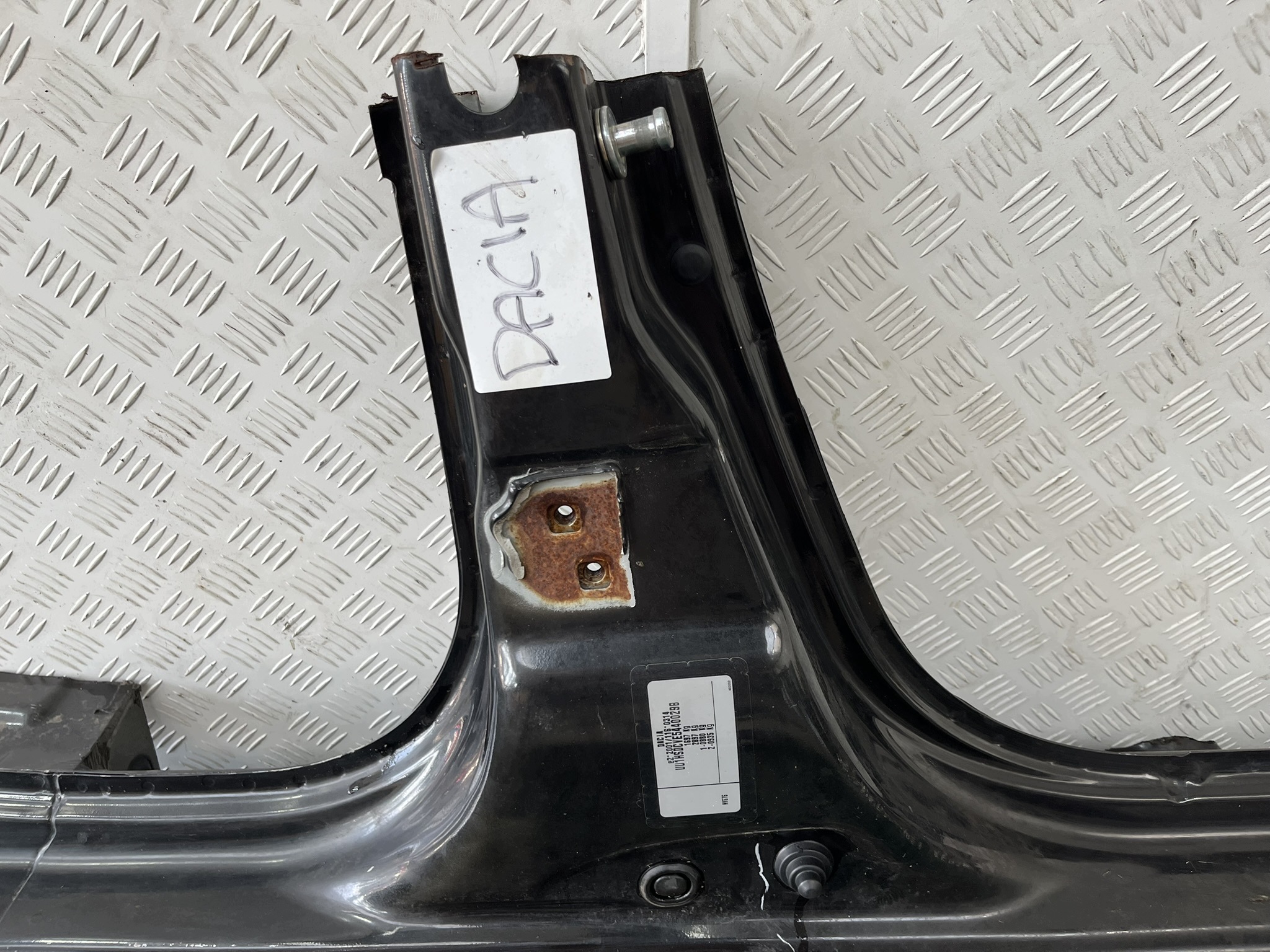 DACIA LODGY 12-21 threshold ZE SLUPKIEM right pillar BOK OE