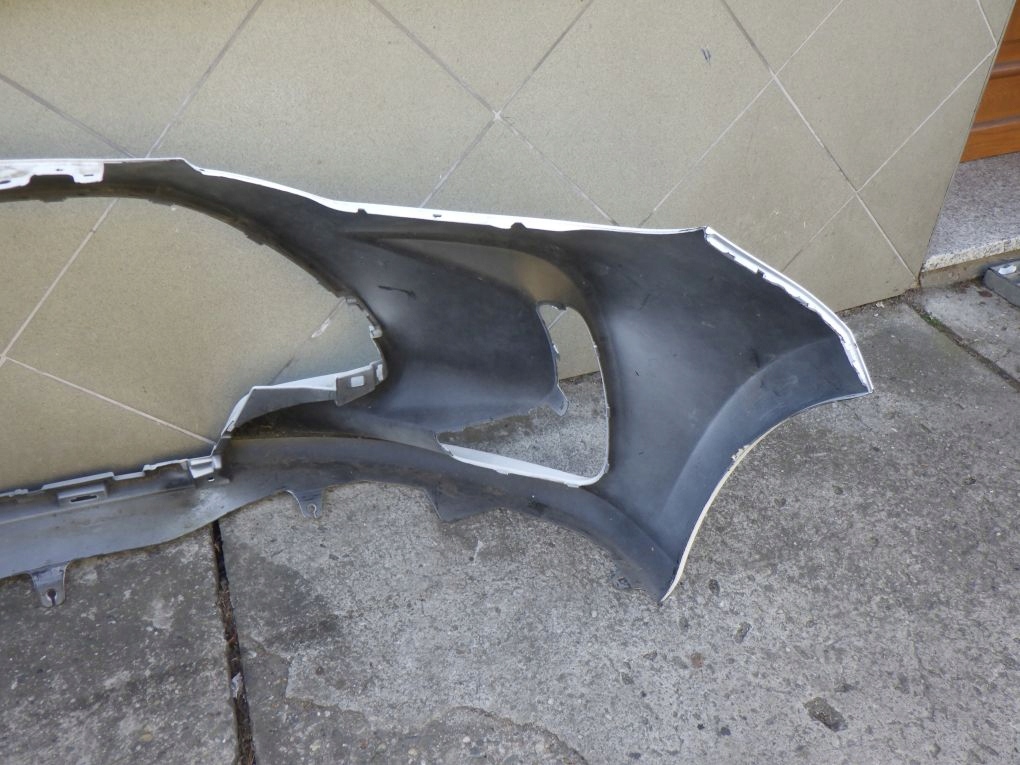 TOYOTA YARIS 4 IV P21 2020- front bumper