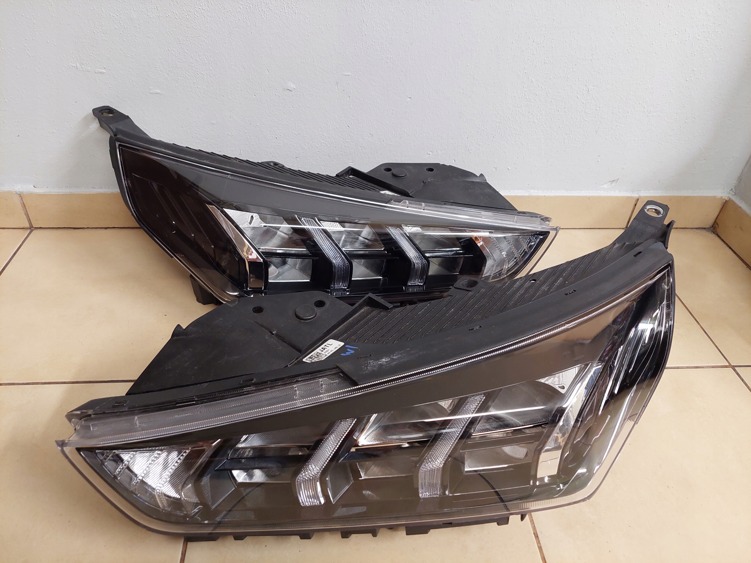 HYUNDAI IONIQ FULL LED KOMPLET REFLEKTORÓW