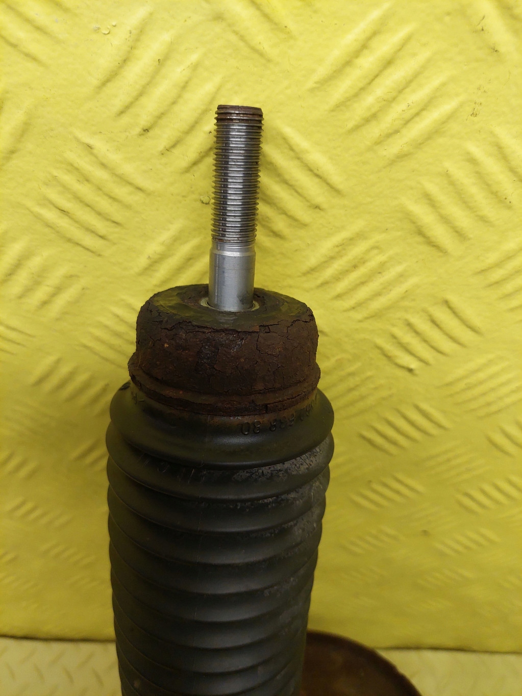 CITROEN BERLINGO III 1.6 VTI shock absorber left front 824904003911
