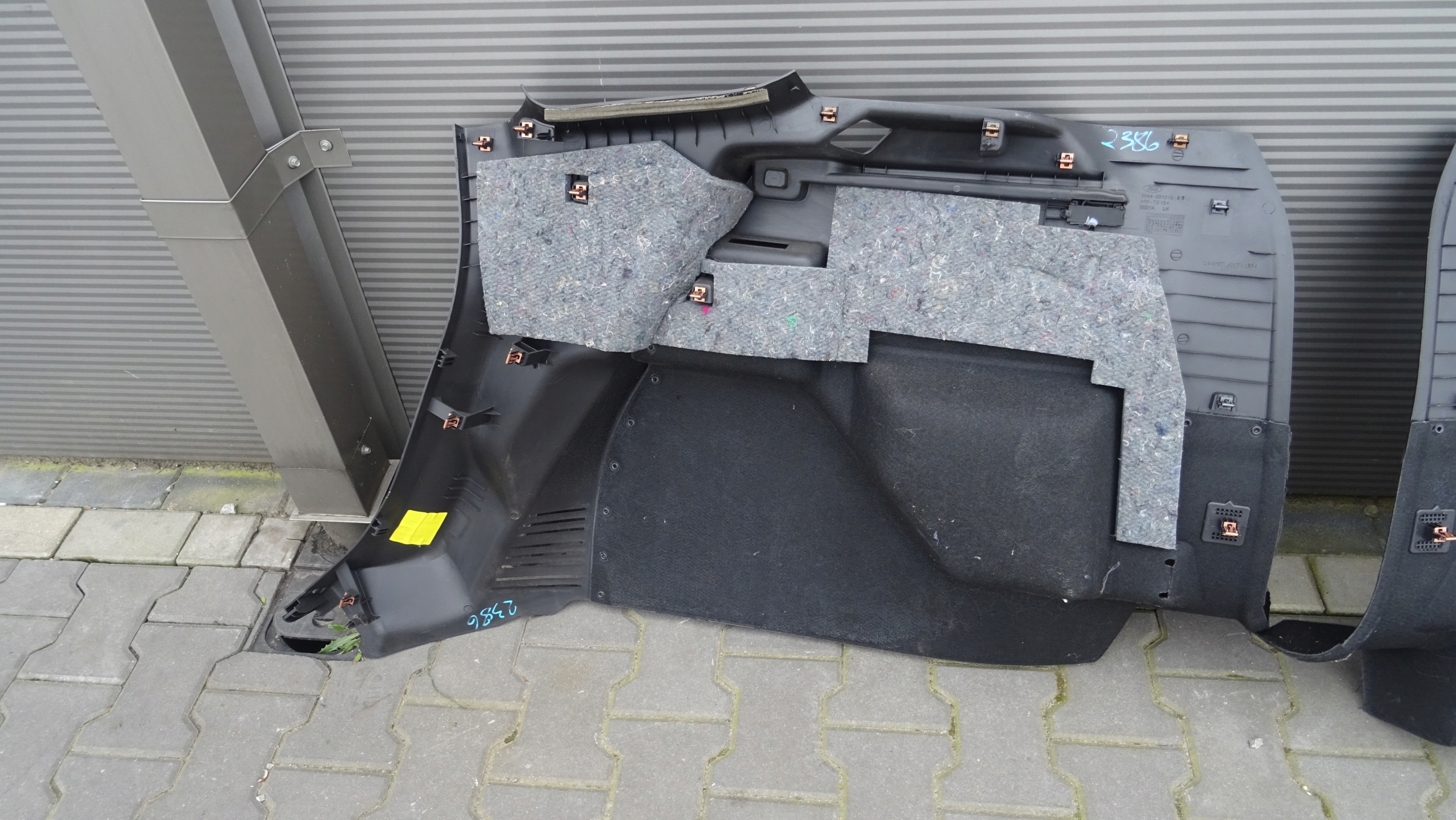 boční kufru Ford OE cv44-s31013-bb
