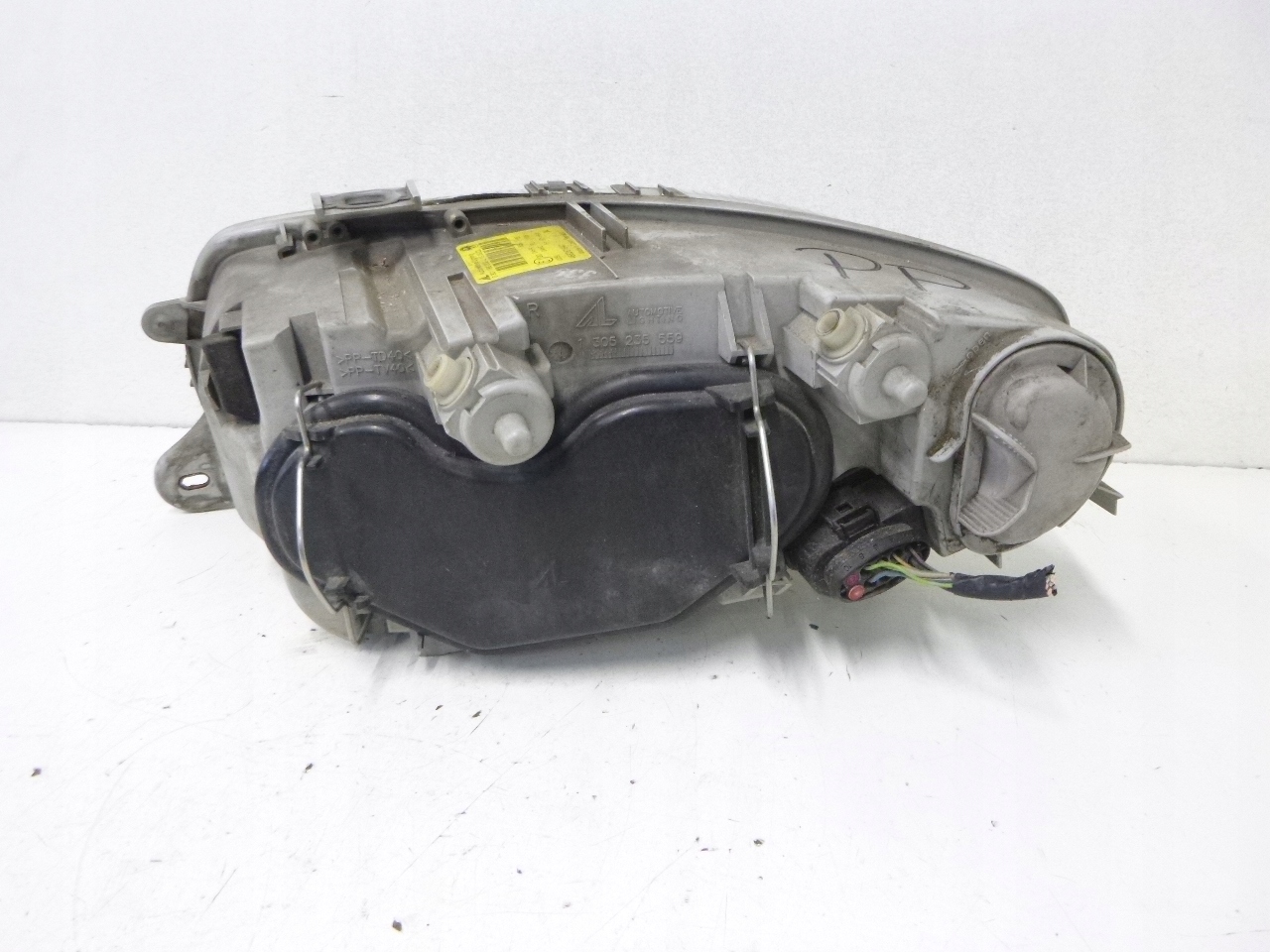 light front Alfa Romeo 147 2003r.