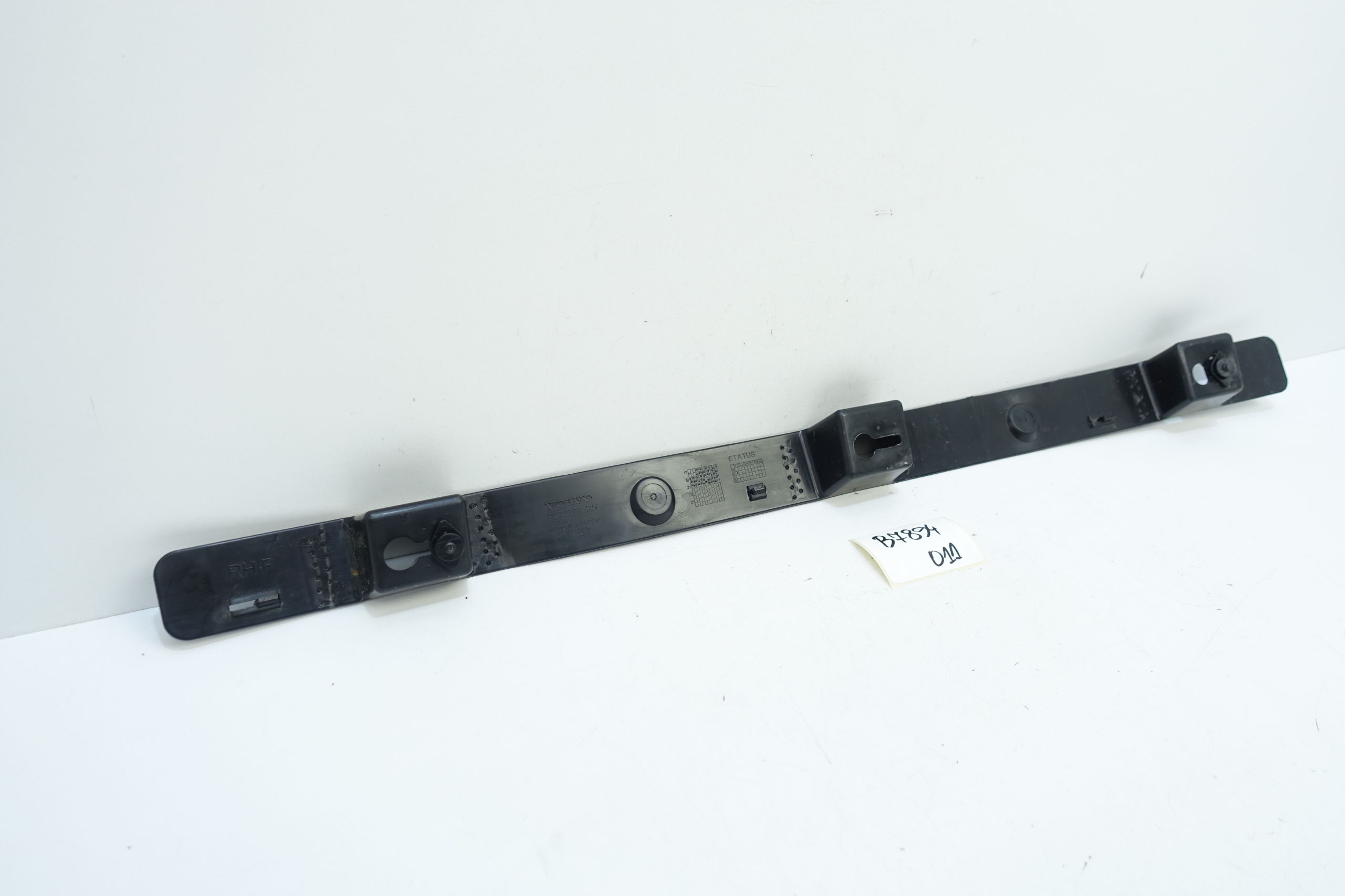 holder mouldings PROGOWEJ right VOLVO XC90 II 16