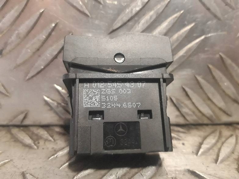 WŁĄCZNIK PRZEŁĄCZNIK OŚWIETLENIA WNĘTRZA MERCEDES ACTROS MP4 A0125454307 Funkcje inne