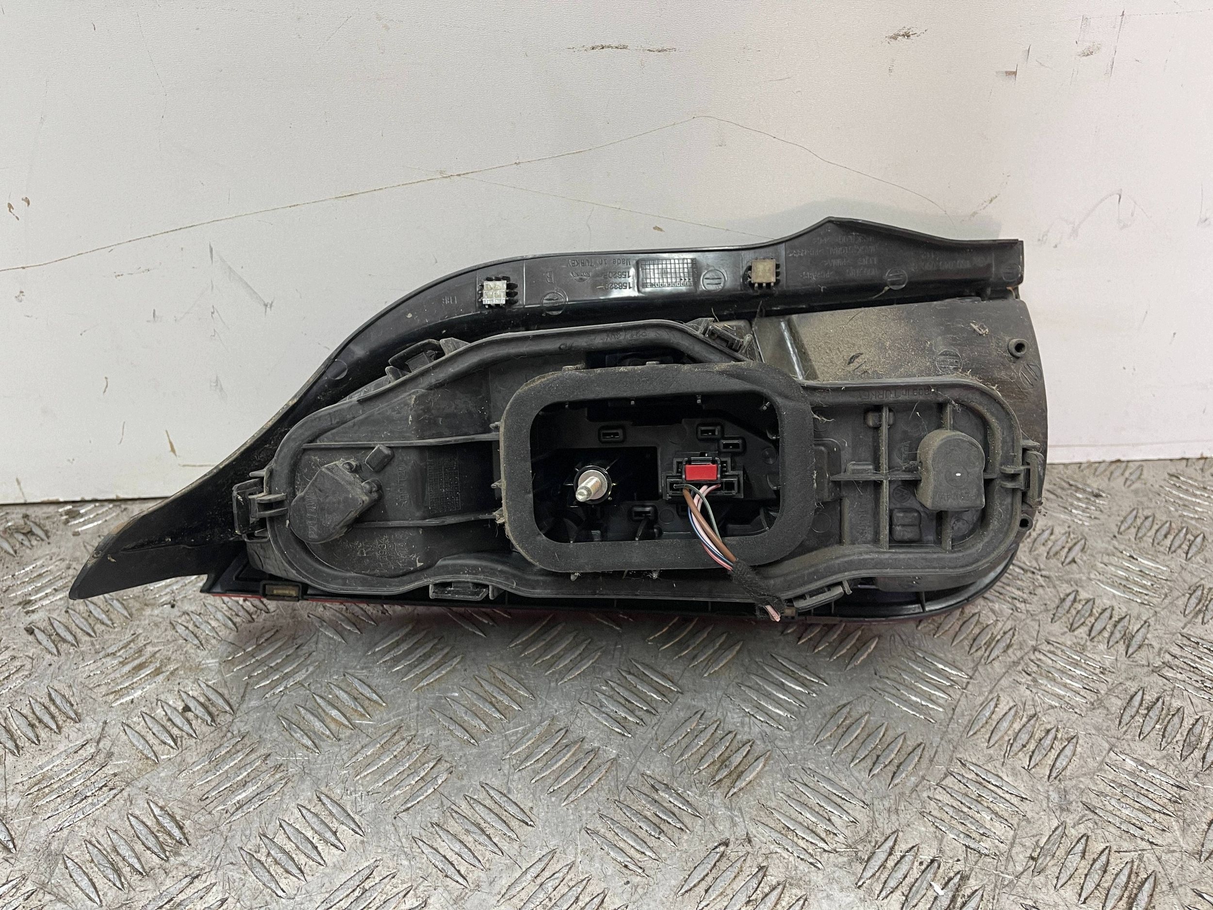 light rear rear part left VOLKSWAGEN UP 11- 1S0945096G