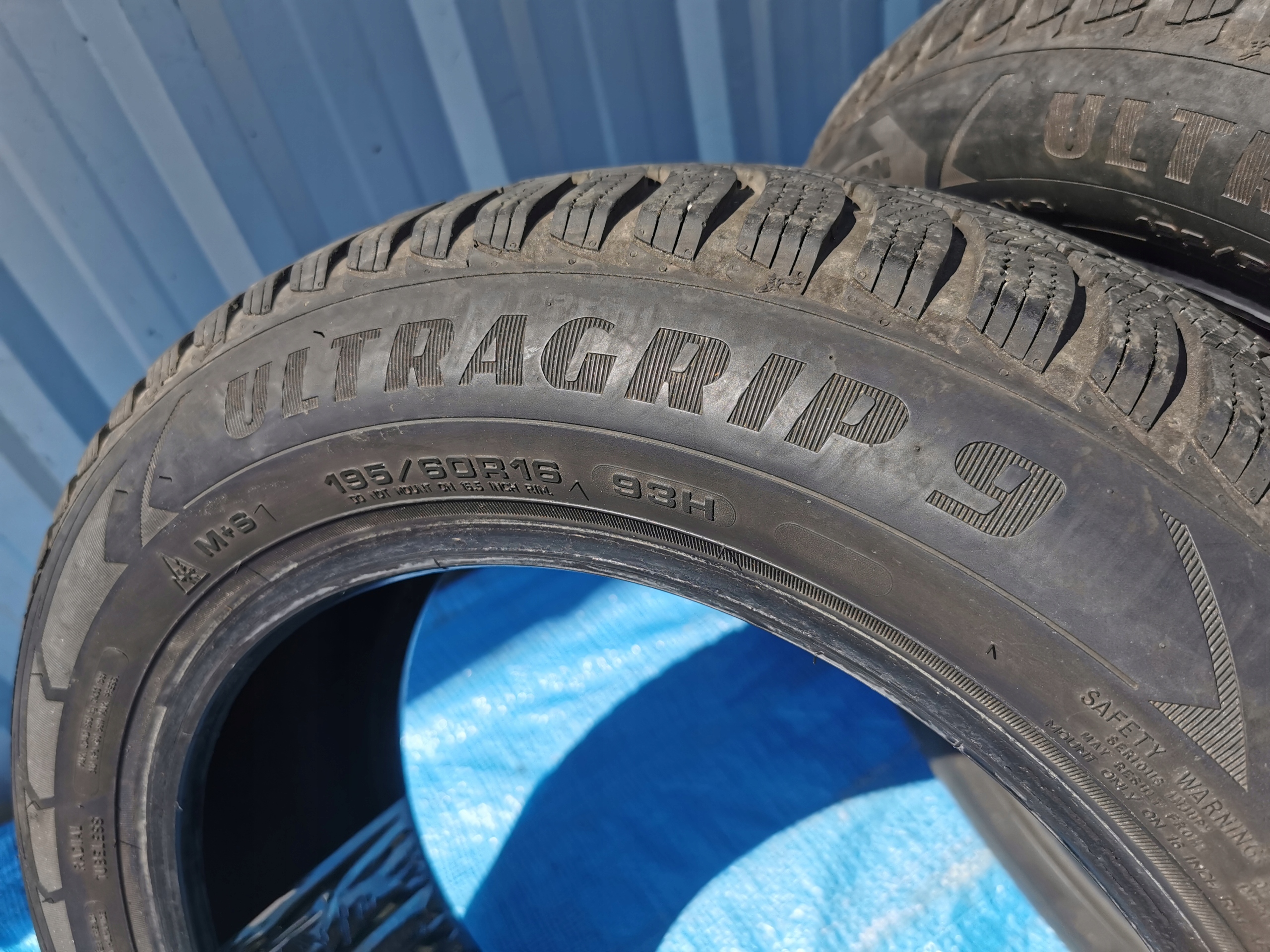 OPONY GOODYEAR ULTRAGRIP 9 195/60 R16 93H XL 2017R. Kod EPREL 594491