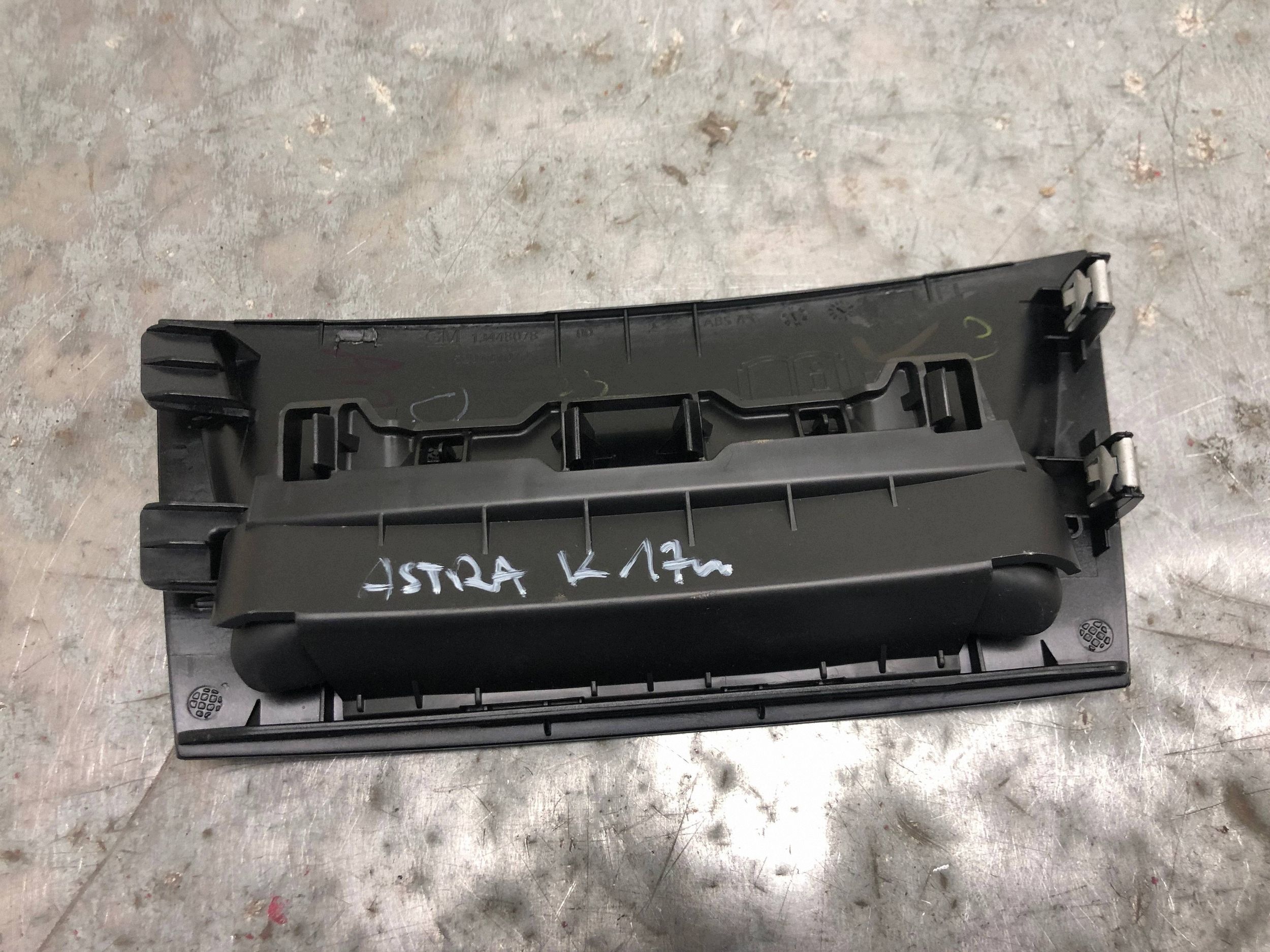 DEKOR plato tunnel OPEL ASTRA K 13448078