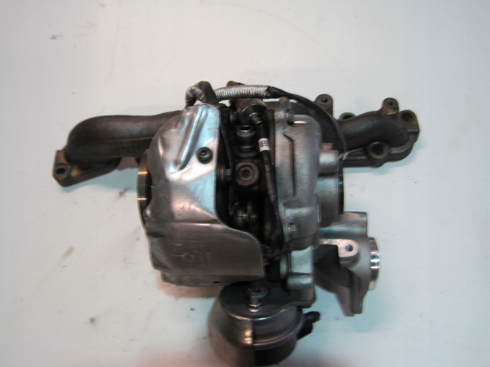 turbo AUDI A4 8W0 2,0TDI 04L253124